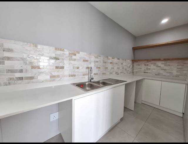 2 BEDROOM TOWNHOUSE FOR SALE IN SHAKAS ROCK